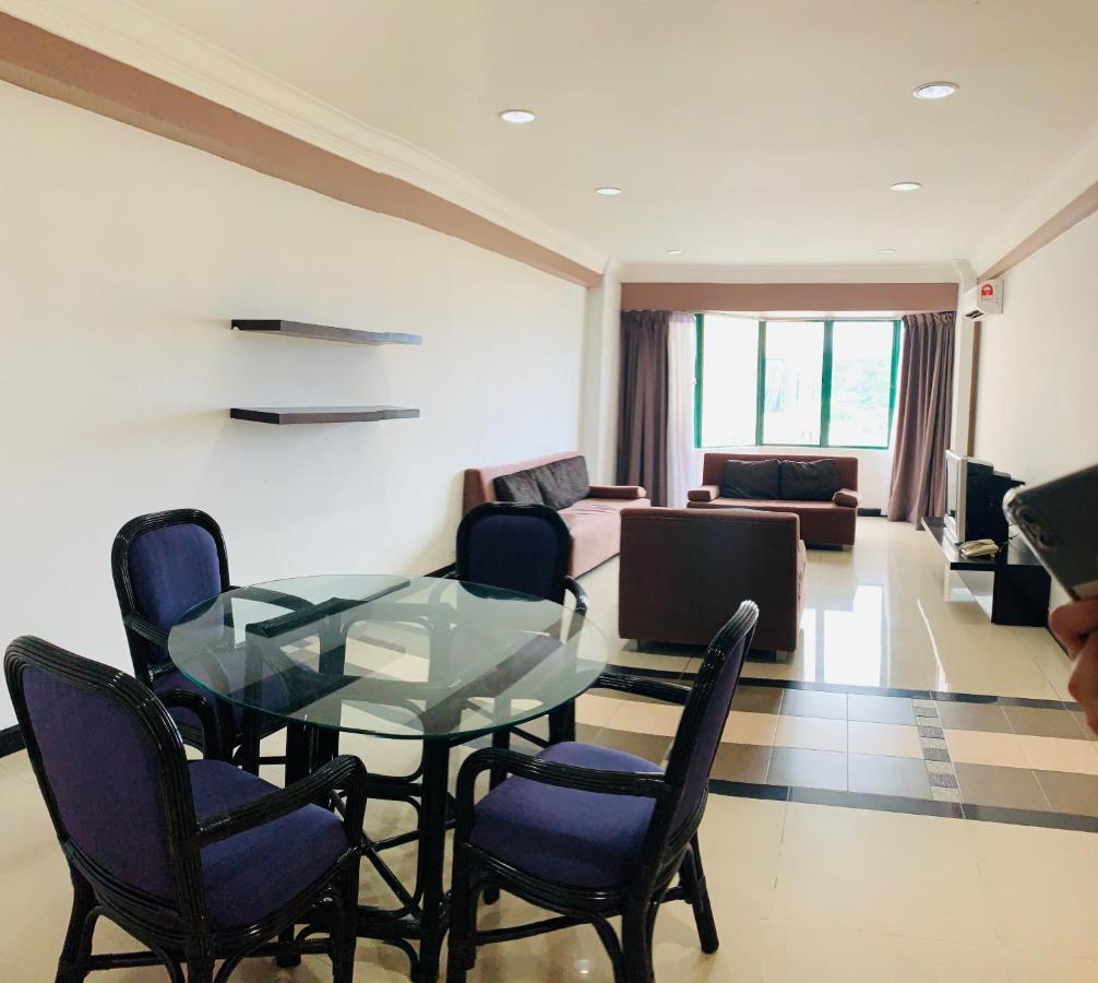 Likas Square - Kk Spacious Homestay Kota Kinabalu Exterior photo