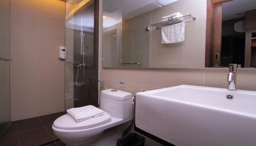 Likas Square - Kk Spacious Homestay Kota Kinabalu Exterior photo