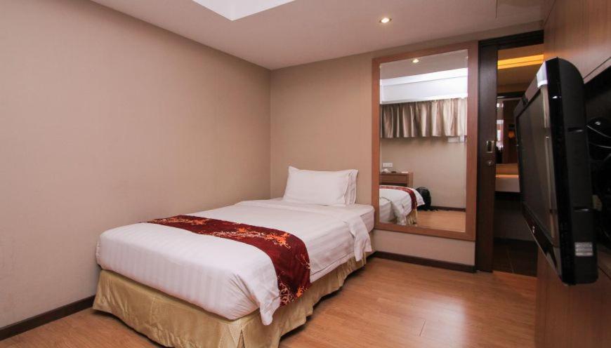 Likas Square - Kk Spacious Homestay Kota Kinabalu Exterior photo
